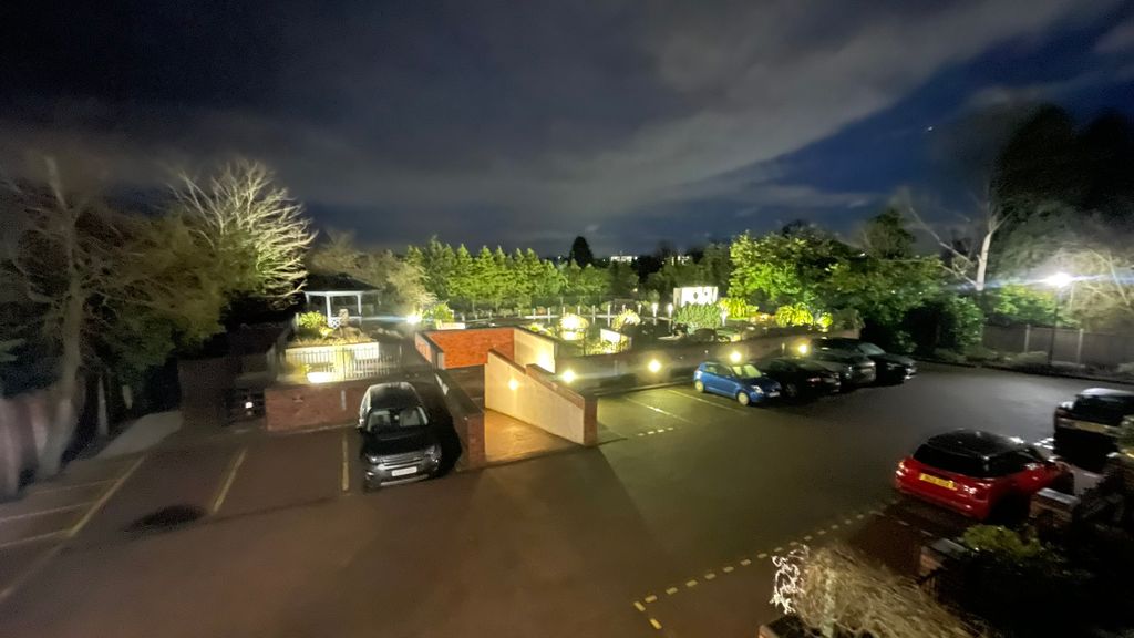 Property photo 2 of 31