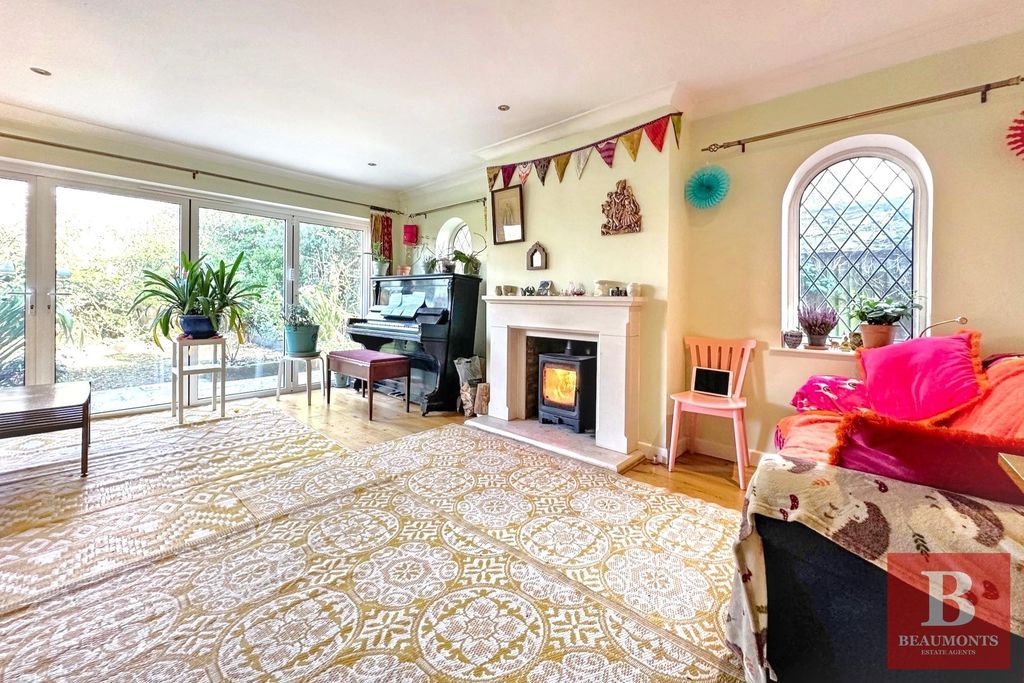 Property photo 2 of 19 Photo 13