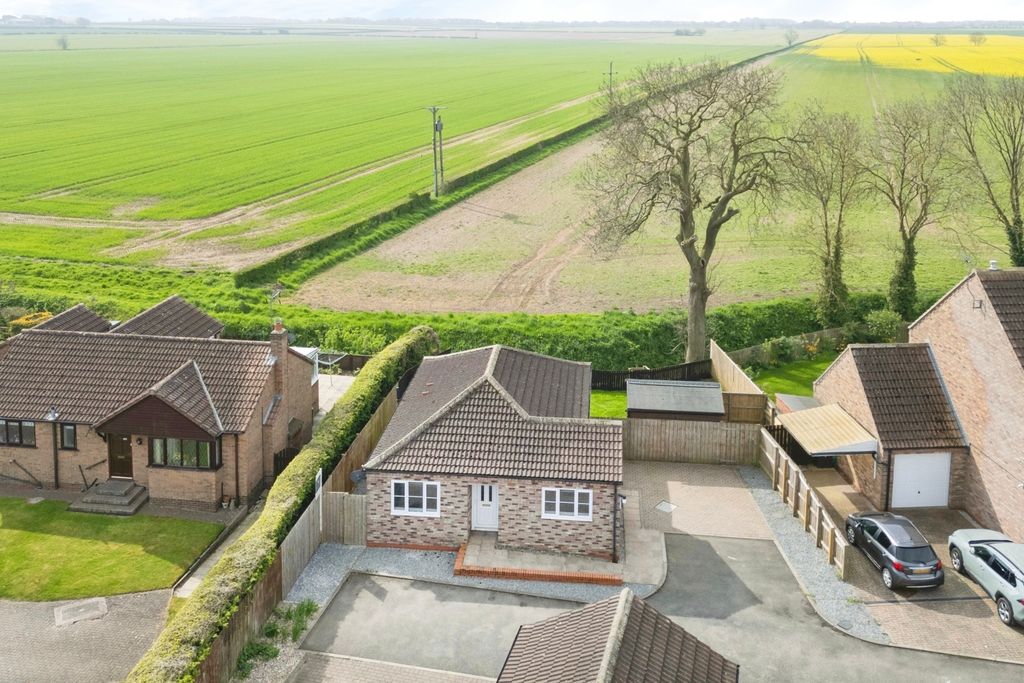 Property photo 1 of 36 3913340