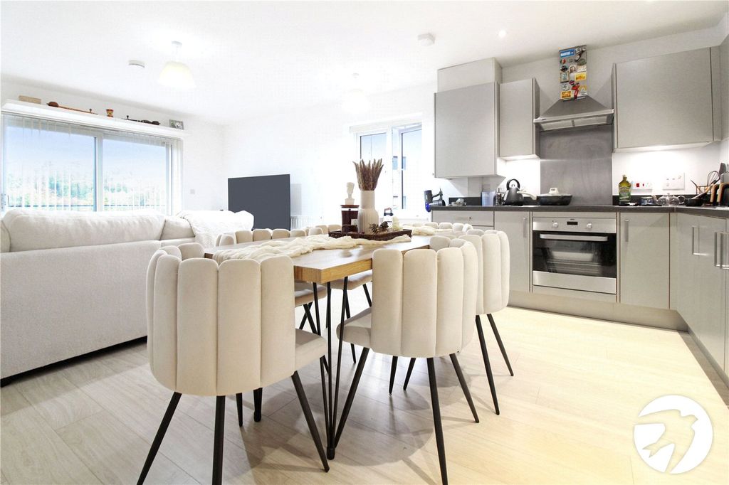 Property photo 1 of 8 Kitchen/Dining Area