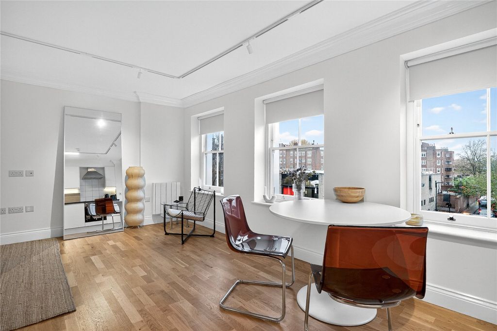 Property photo 2 of 19 Reception/Kitchen