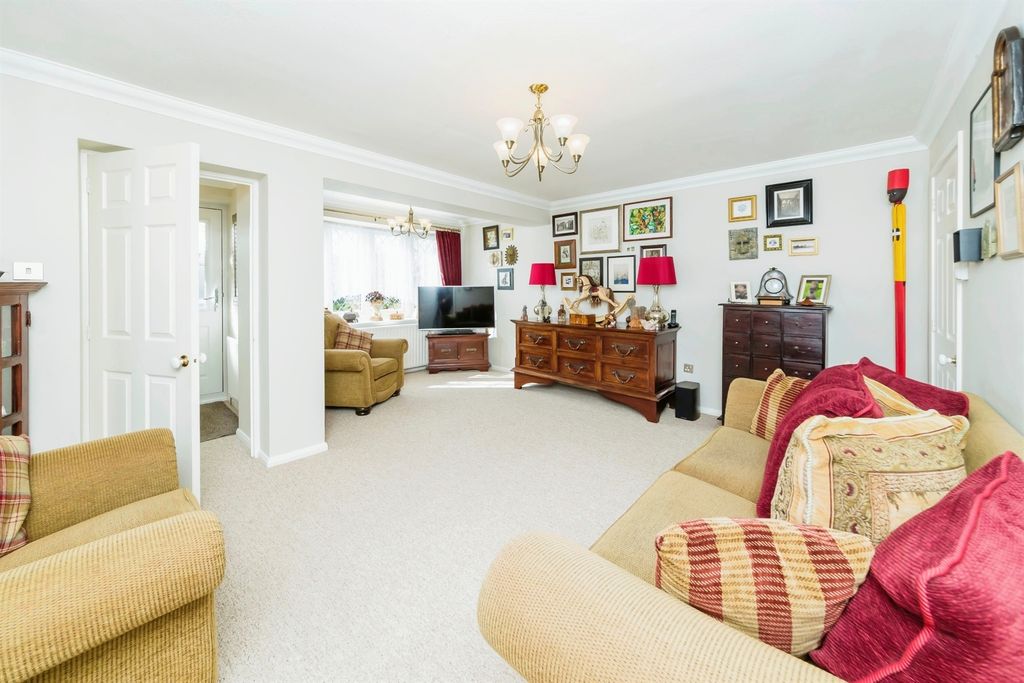 Property photo 2 of 15