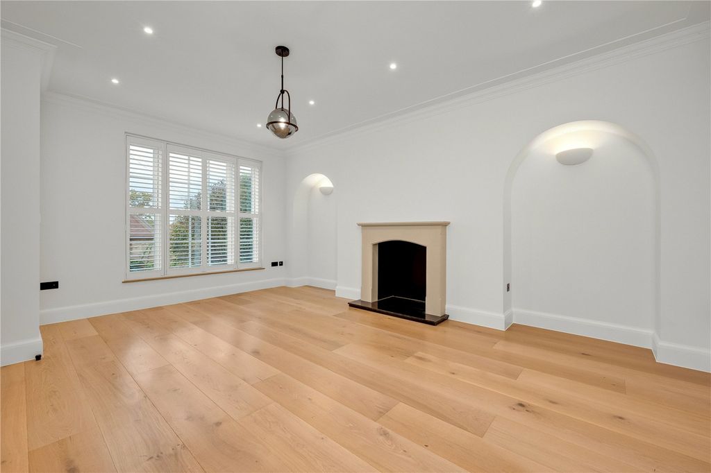 Property photo 2 of 12 Picture No. 02