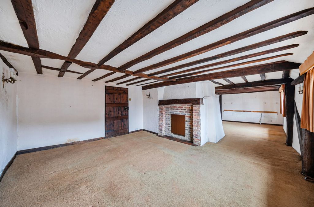 Property photo 2 of 21