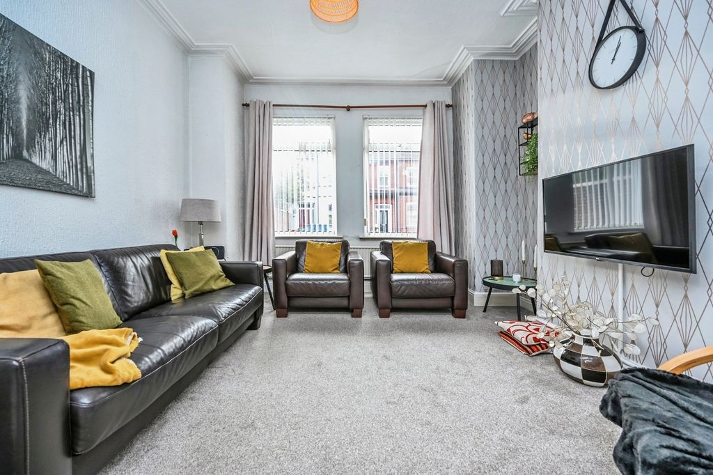 Property photo 2 of 14 Pbox-Img.Jpg