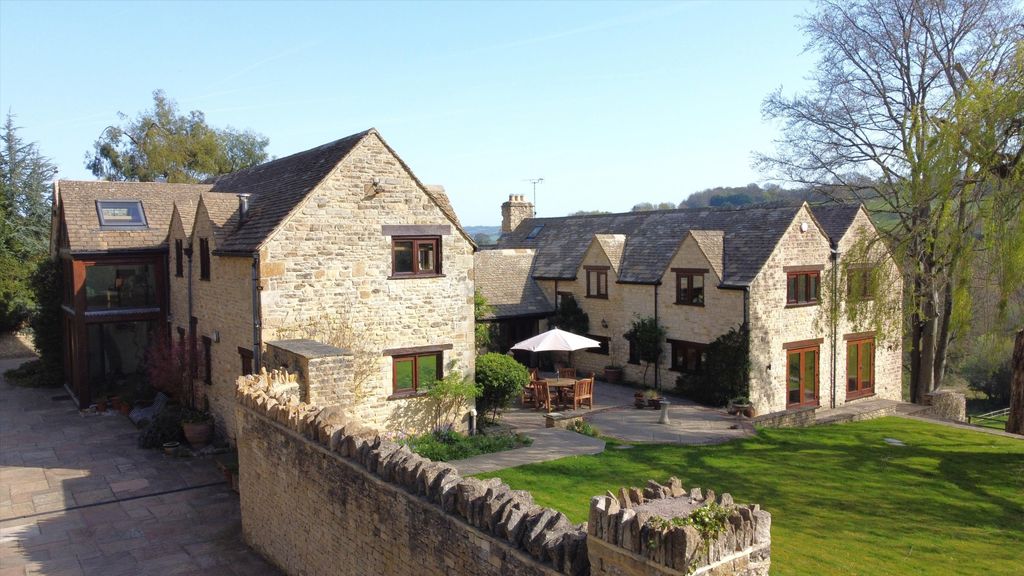 Property photo 1 of 31 Image