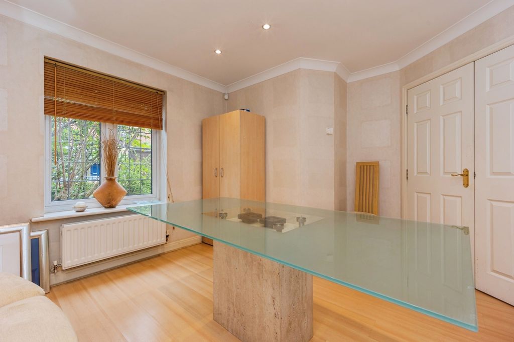 Property photo 2 of 21 Pbox-Img.Jpg