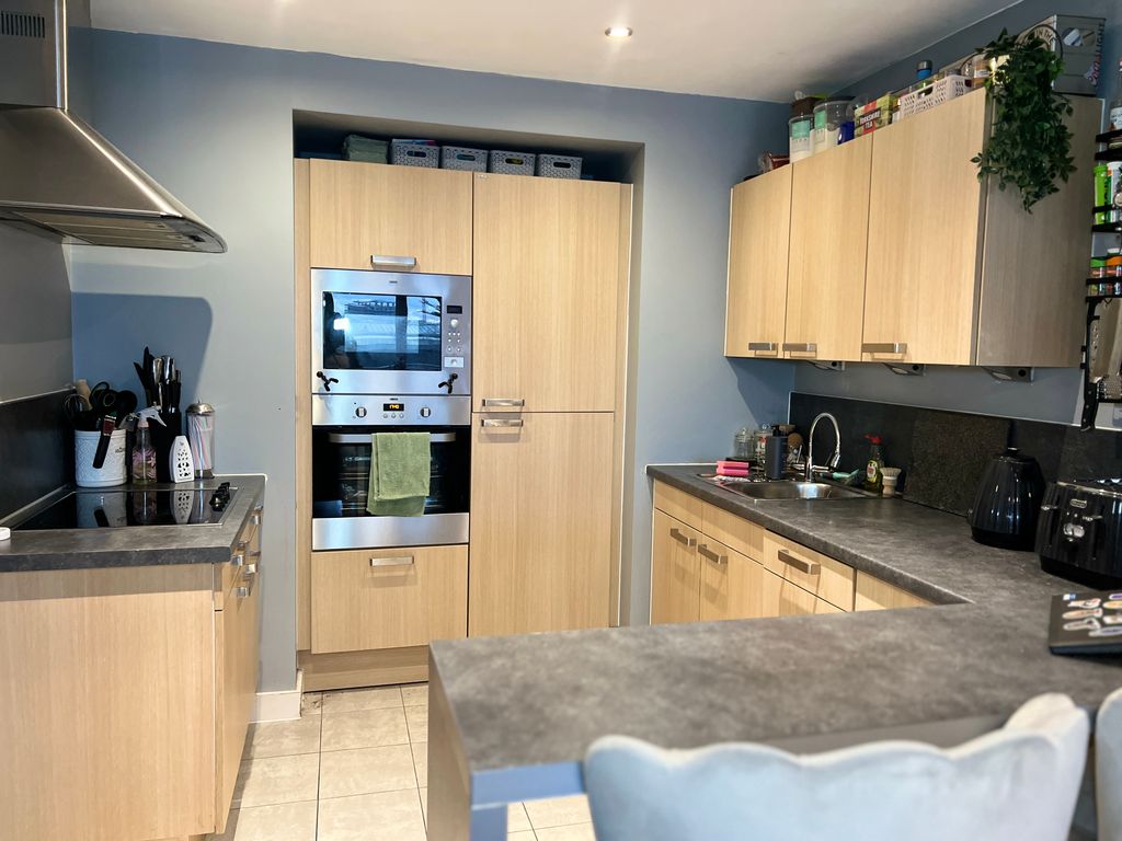 Property photo 3 of 19
