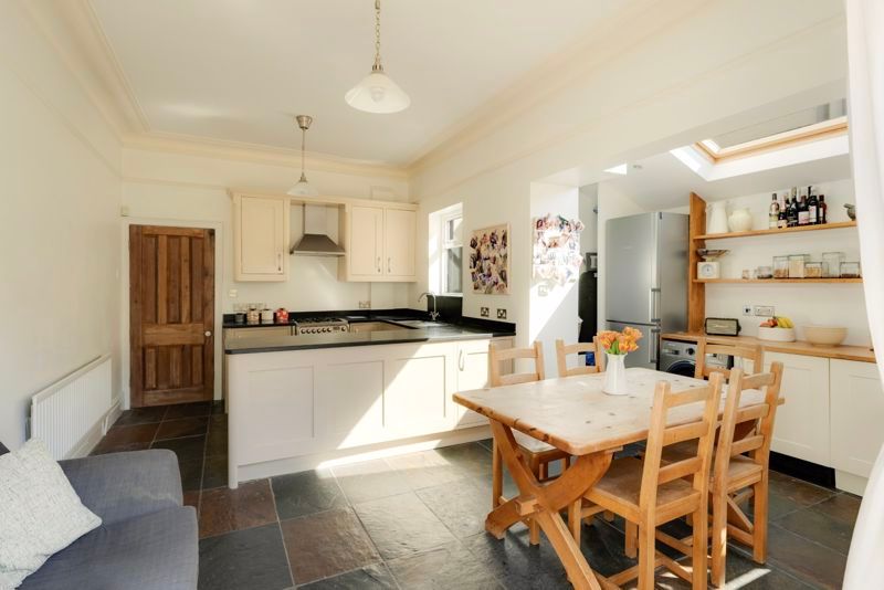 Property photo 3 of 23 Kitchen/Breakfast Room