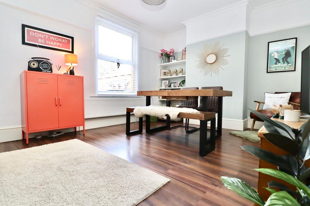 Property photo 3 of 24 Dining Room