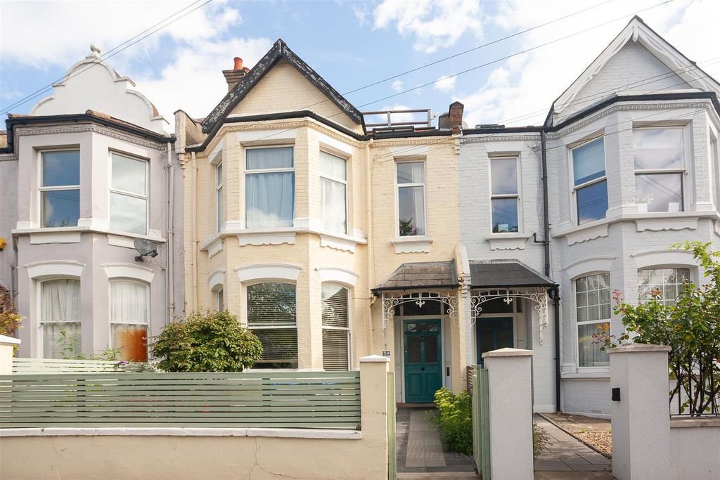 Property photo 1 of 6