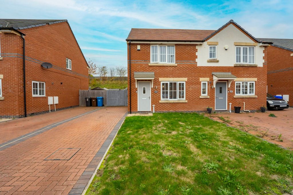 Property photo 1 of 15