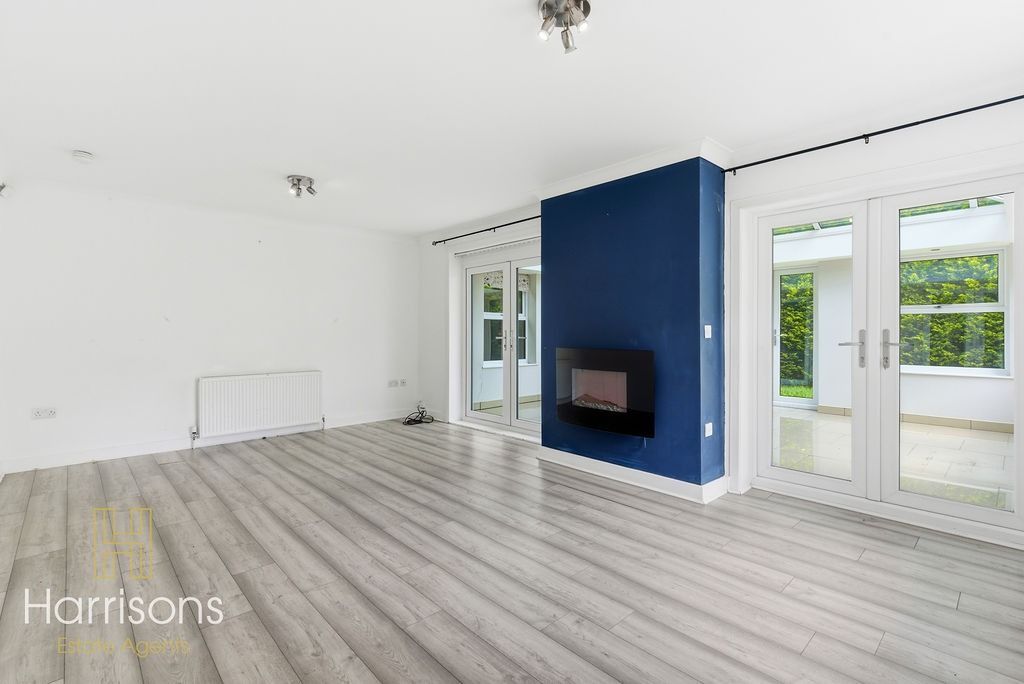 Property photo 3 of 37 5217567