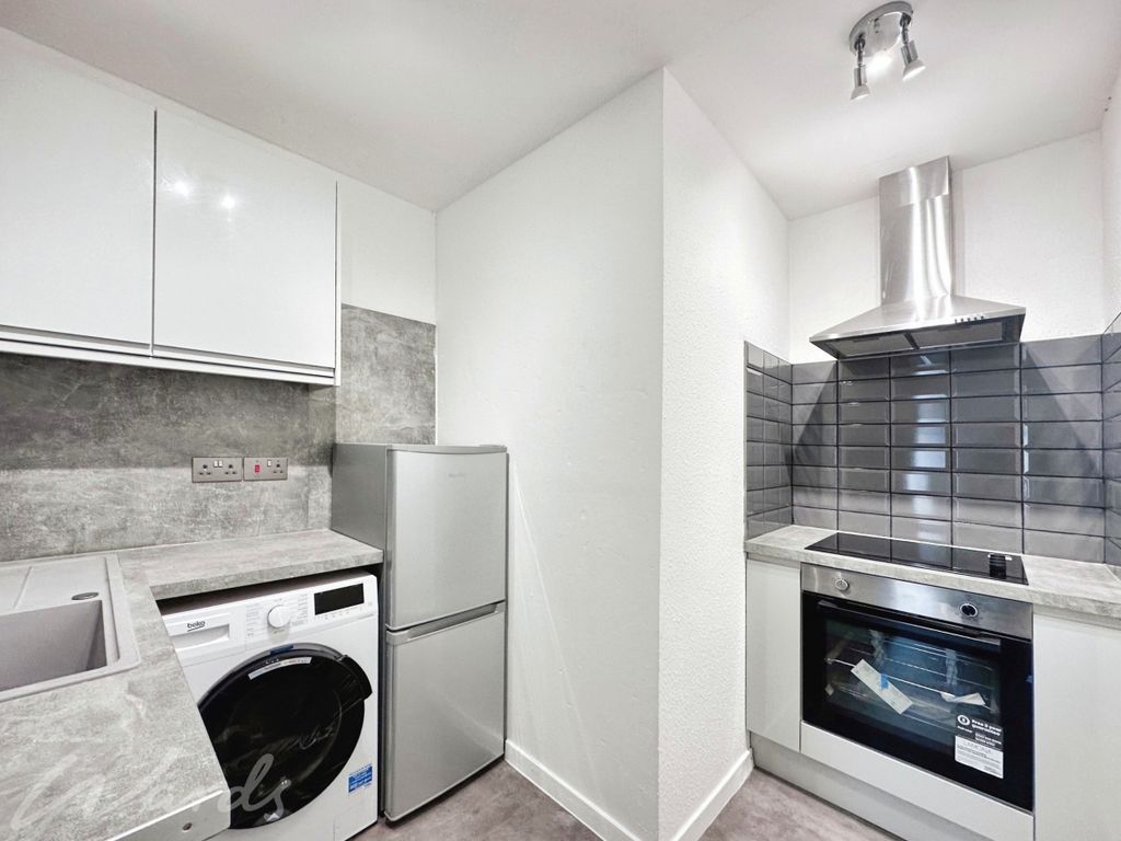 Property photo 1 of 5 Albert Ff Kitchen...