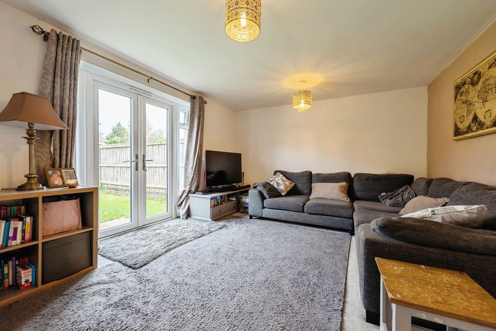 Property photo 3 of 21 Pbox-Img.Jpg