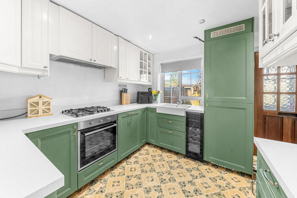 Property photo 3 of 10 Picture No. 02