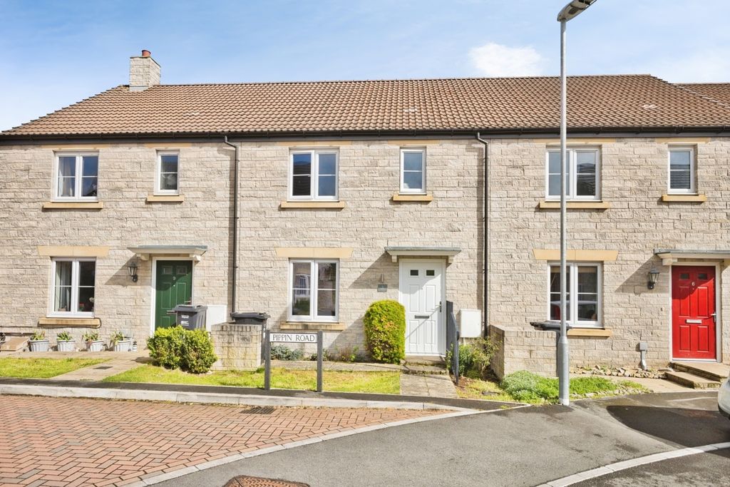 Property photo 1 of 17 Main