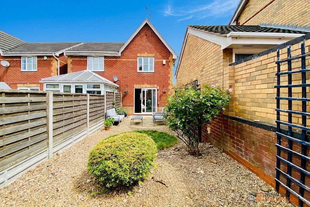 Property photo 2 of 19