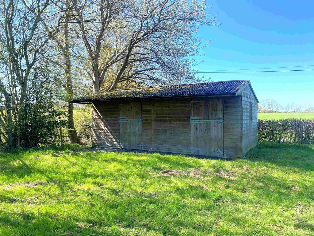 Property photo 3 of 6