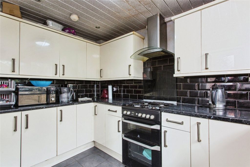 Property photo 3 of 25 Picture No. 12