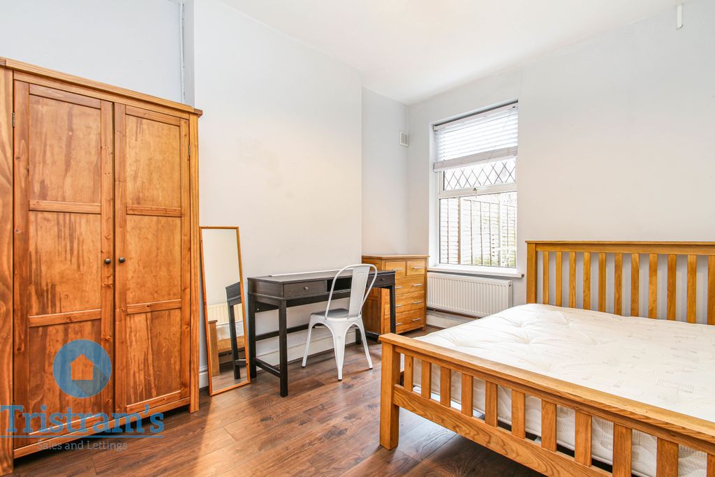 Property photo 2 of 22 Img_7925