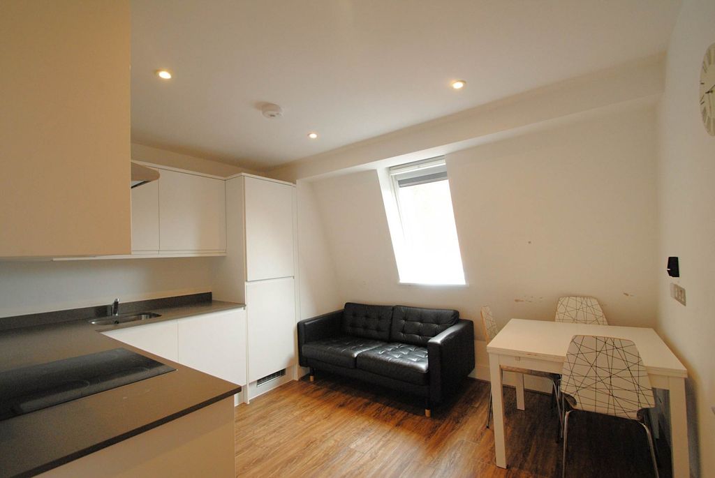 Property photo 1 of 8