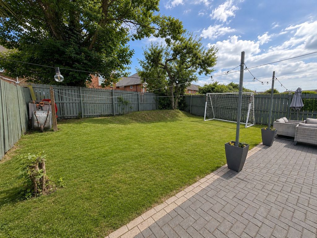 Property photo 2 of 16 Photo 6
