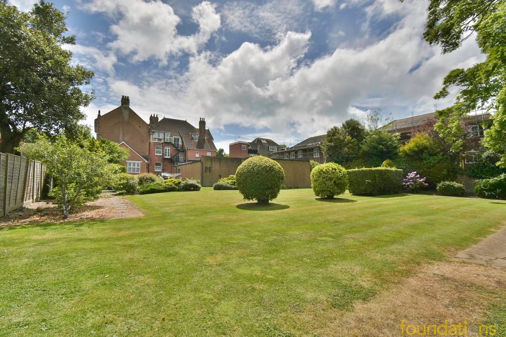 Property photo 2 of 18