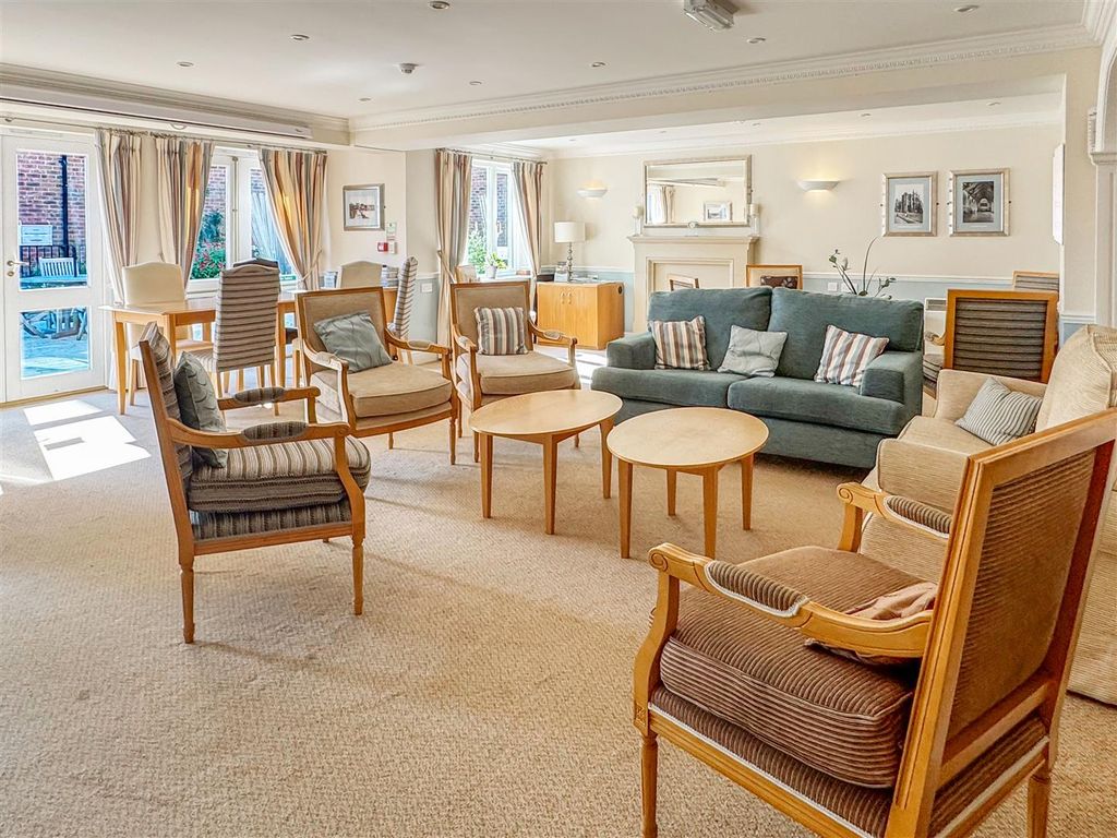 Additional image 10 of 2 bed flat for saleQueen Street, Arundel BN18