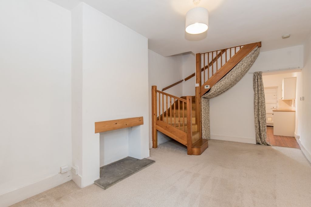 Property photo 3 of 10 93267