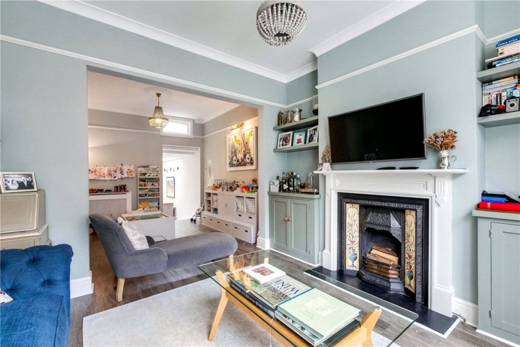 Property photo 1 of 13 Sitting Room-4000