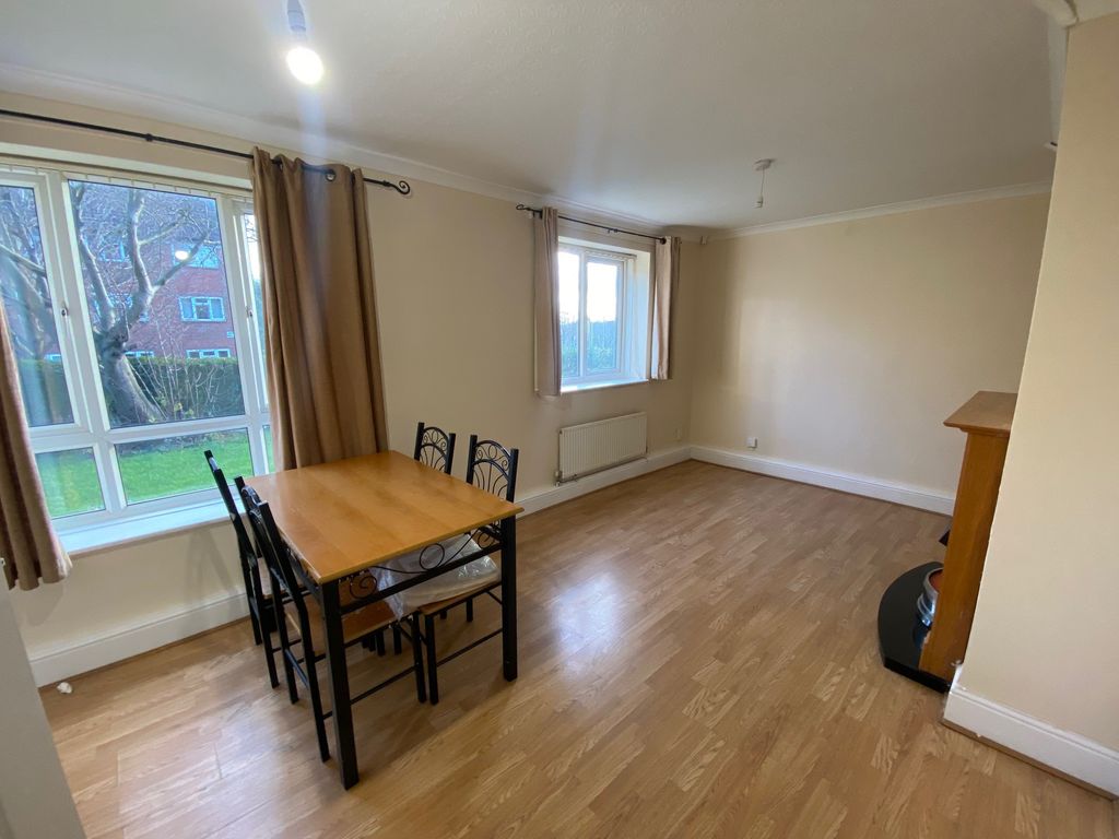 Property photo 3 of 8 Image