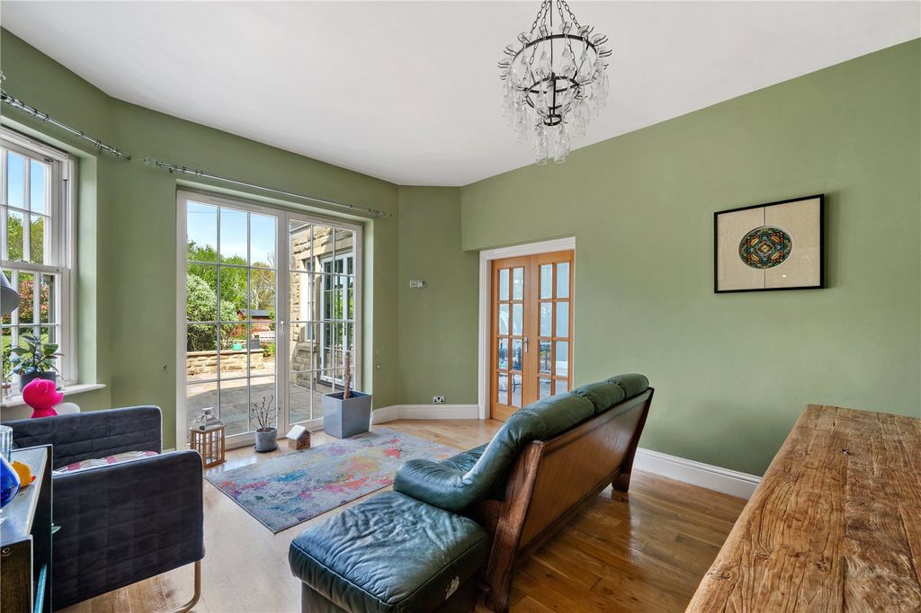 Property photo 3 of 17 Dining Room