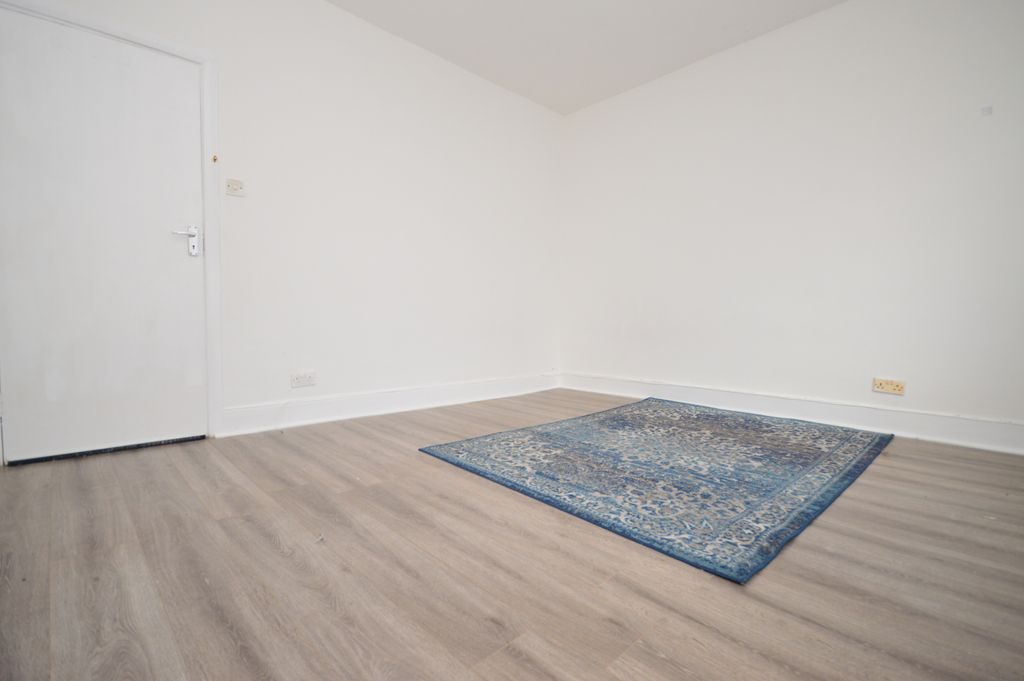 Property photo 2 of 14 Gallery