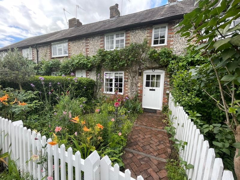 Property photo 1 of 9 Photo 1