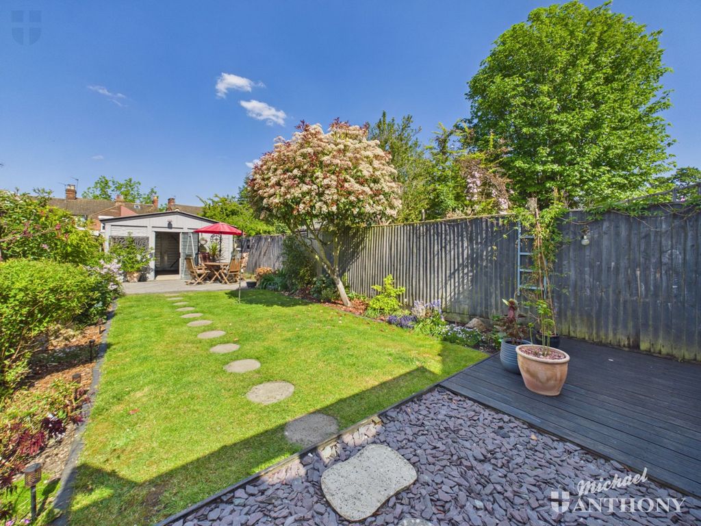 Property photo 3 of 17 Cam03852G0-Pr0650-Still013