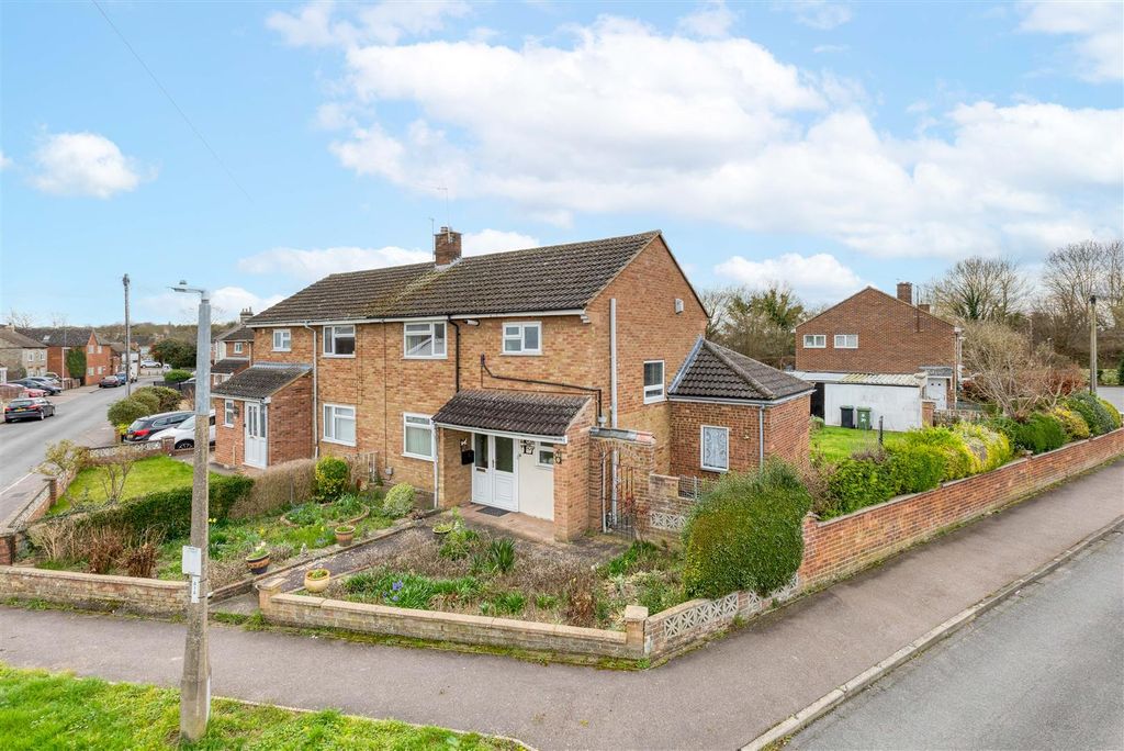 Property photo 1 of 19 Front Aspect