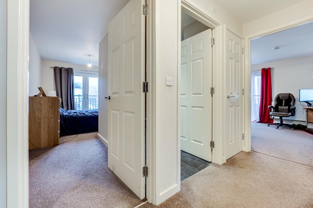 Property photo 2 of 9 8 Charles Court, Railway View, Kettering-7.Jpg