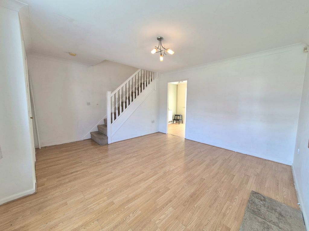 Property photo 2 of 26