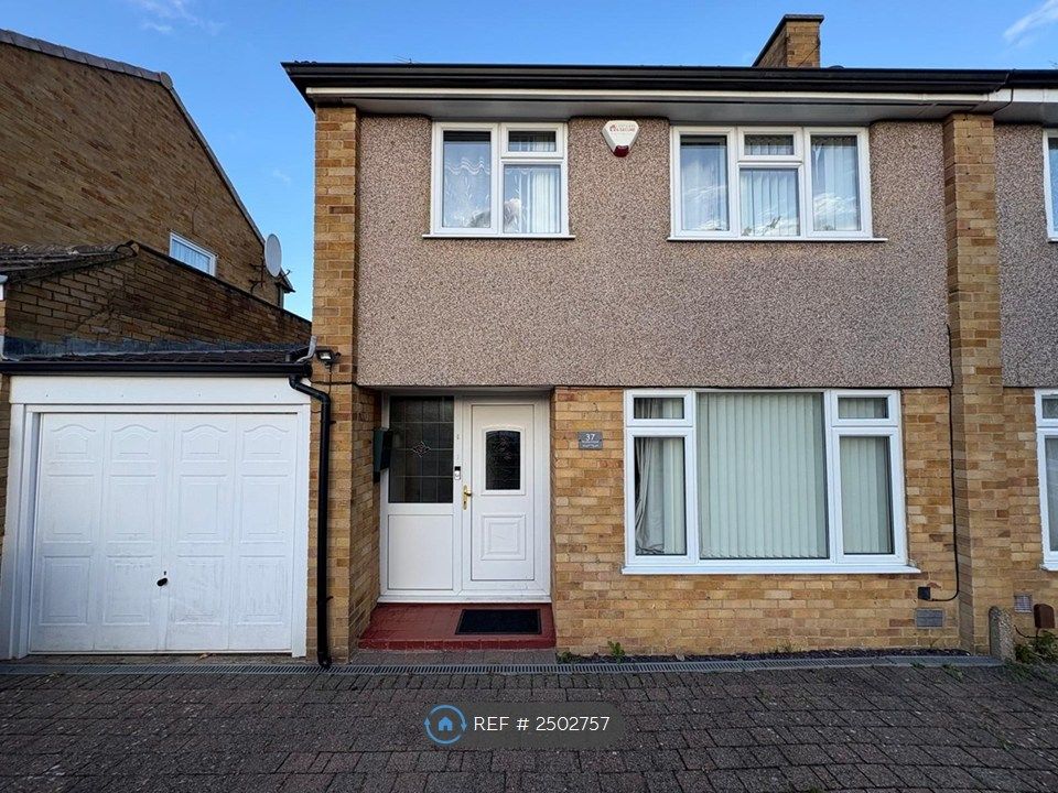 Property photo 1 of 21 House Front