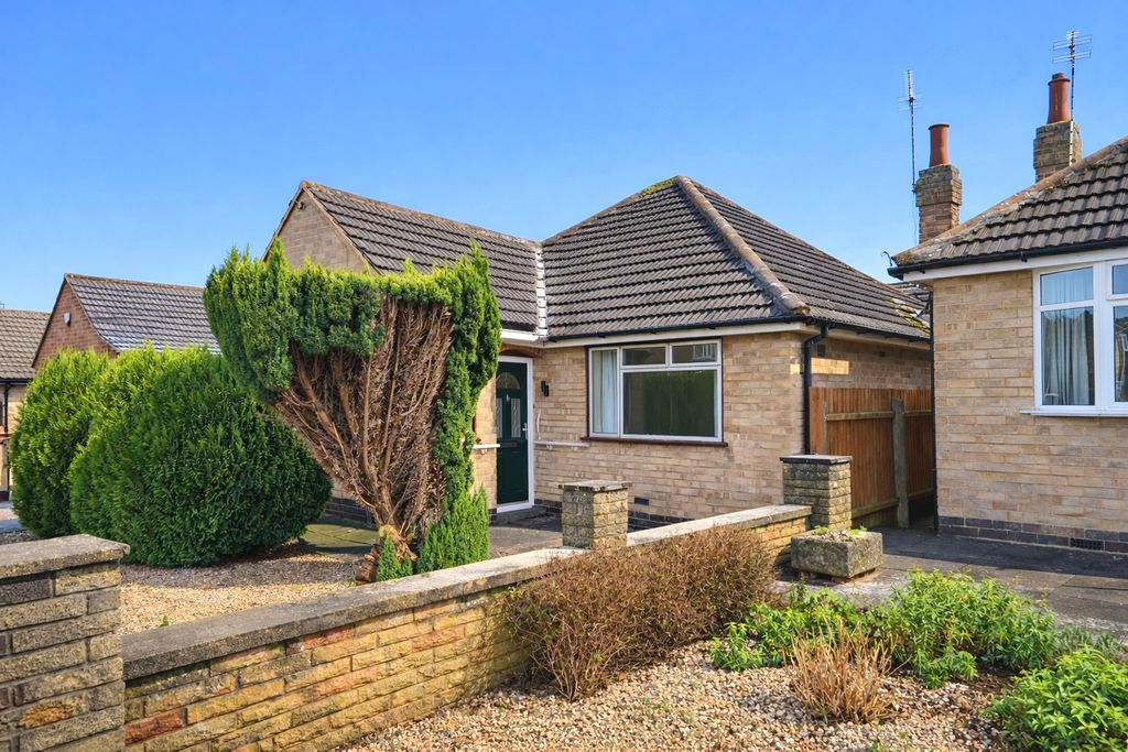 Property photo 2 of 20 Front