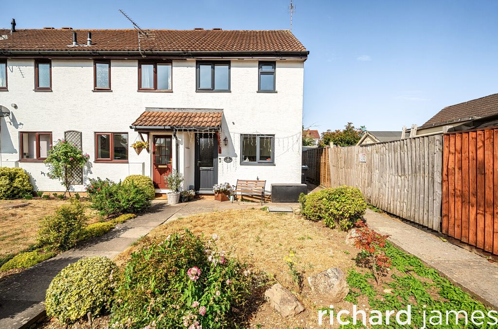 Property photo 1 of 17 E3Eab9A104654A16B09336Af6E8Dac8c