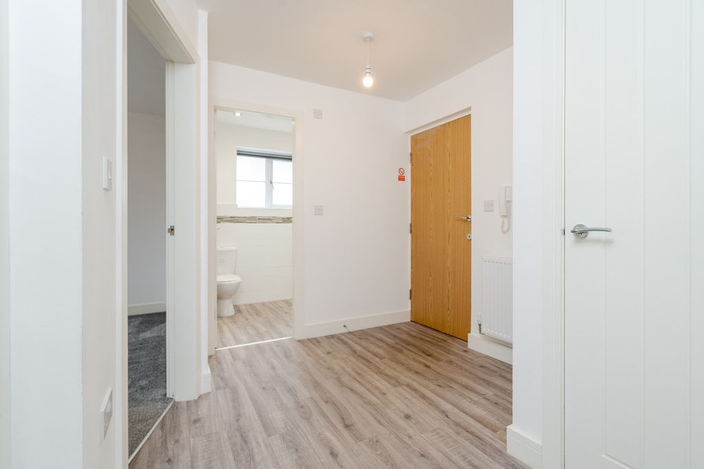 Property photo 3 of 13 2993799