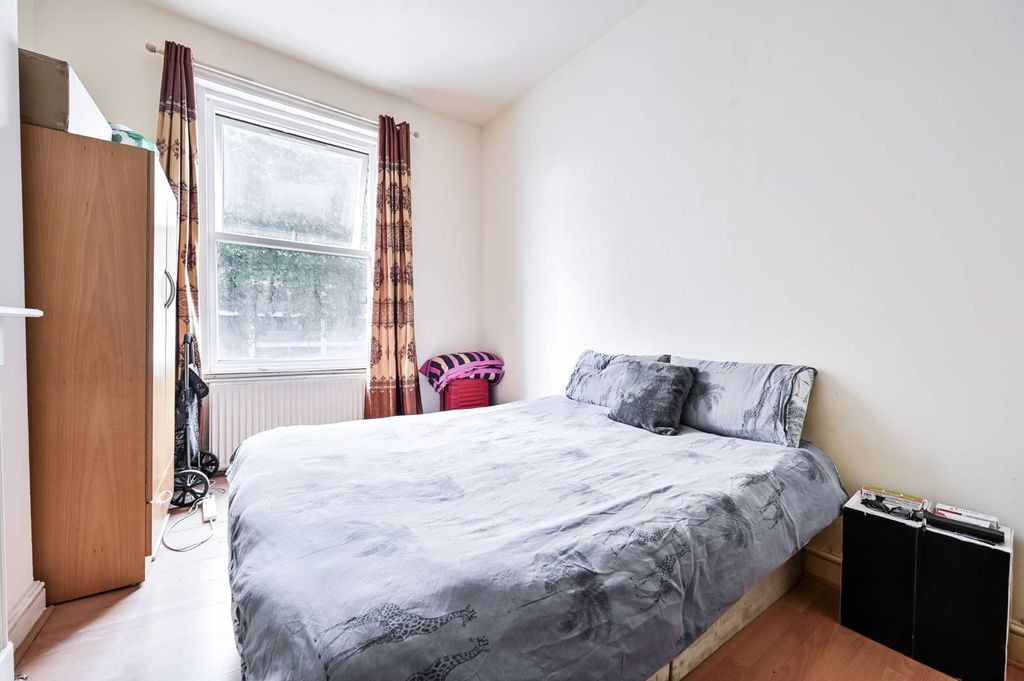 Property photo 1 of 6