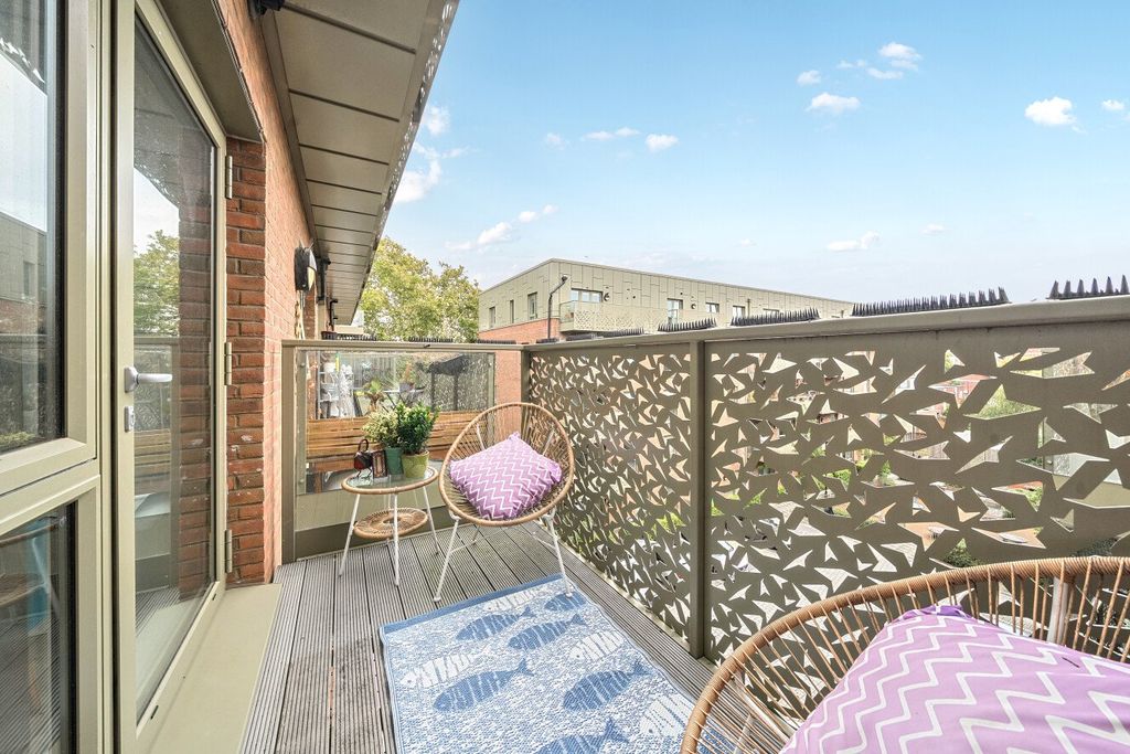 Property photo 3 of 15 Picture No. 07