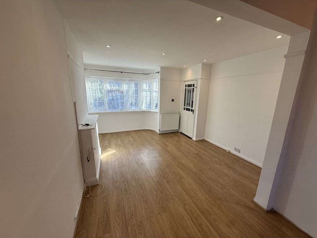 Property photo 2 of 9 Gallery