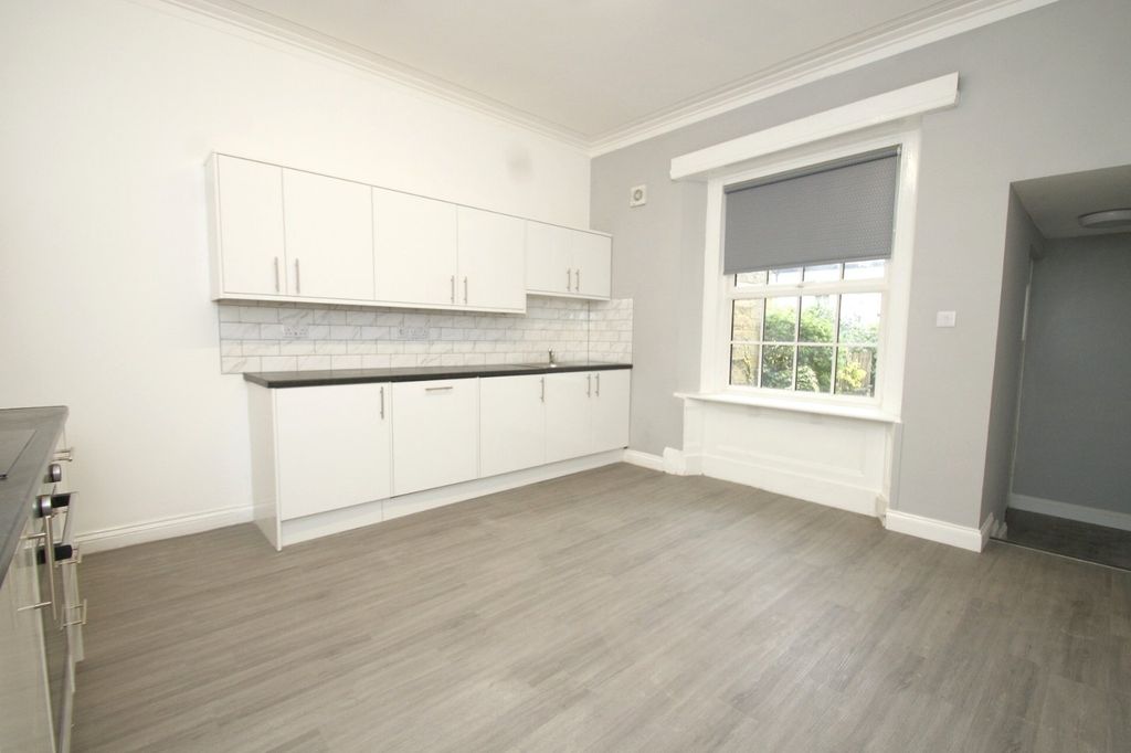 Property photo 3 of 12 Picture No. 03