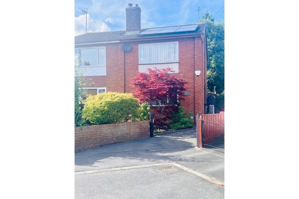 Property photo 2 of 11