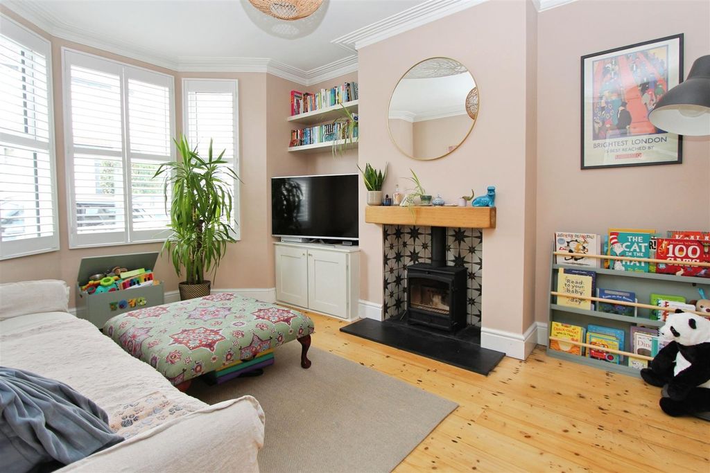 Property photo 3 of 26 Sitting Room