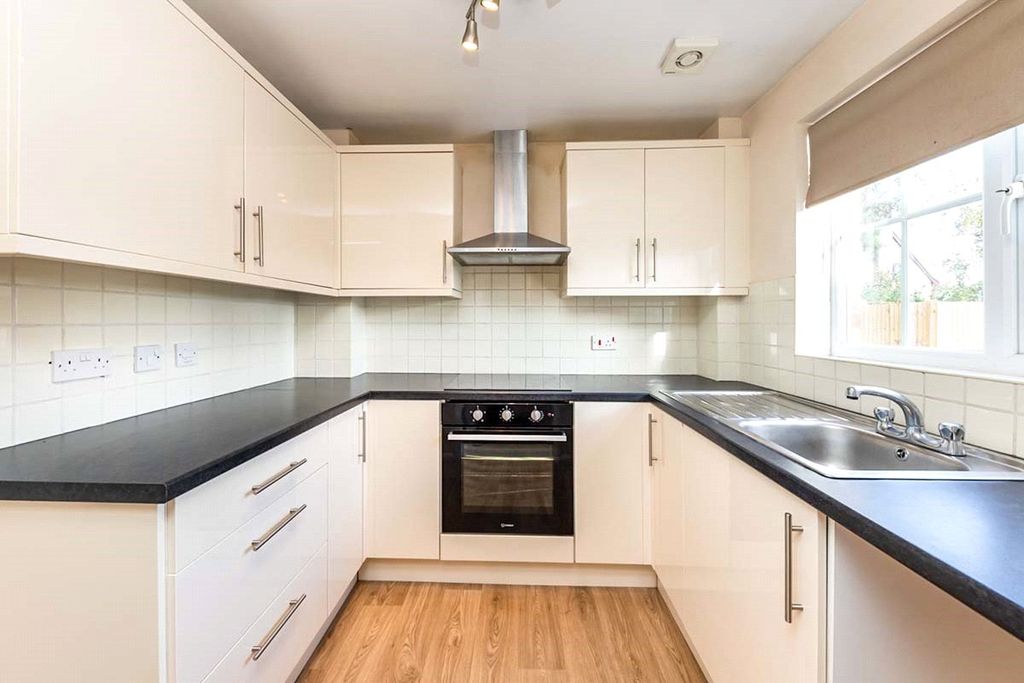 Property photo 2 of 11 Picture No. 16